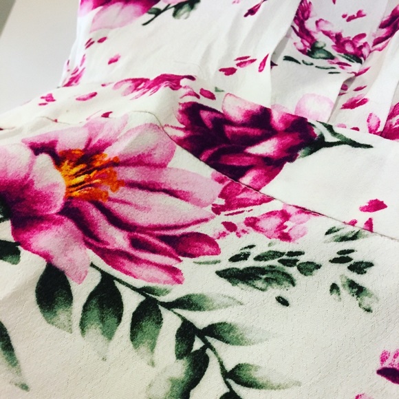 Beautiful Floral Print Mini Summer Dress🌺 - Picture 4 of 6